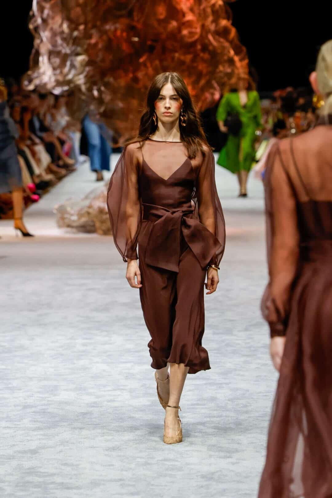 ROOHI ORGANZA TOP - GANACHE