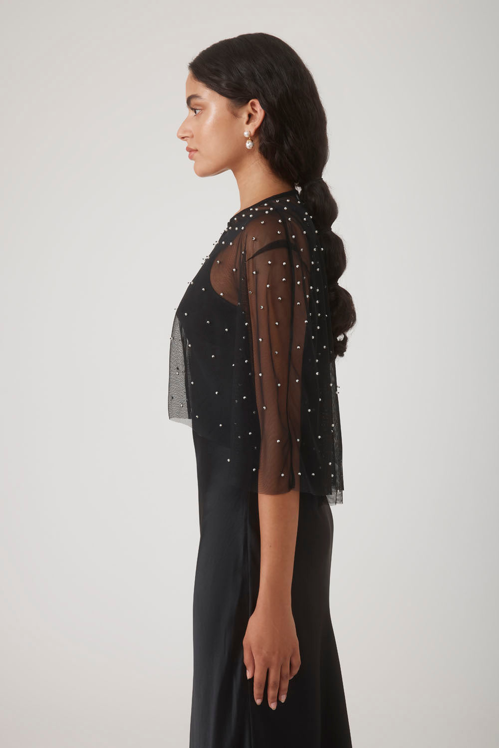 PEARL BEADED CAPE-NOIR