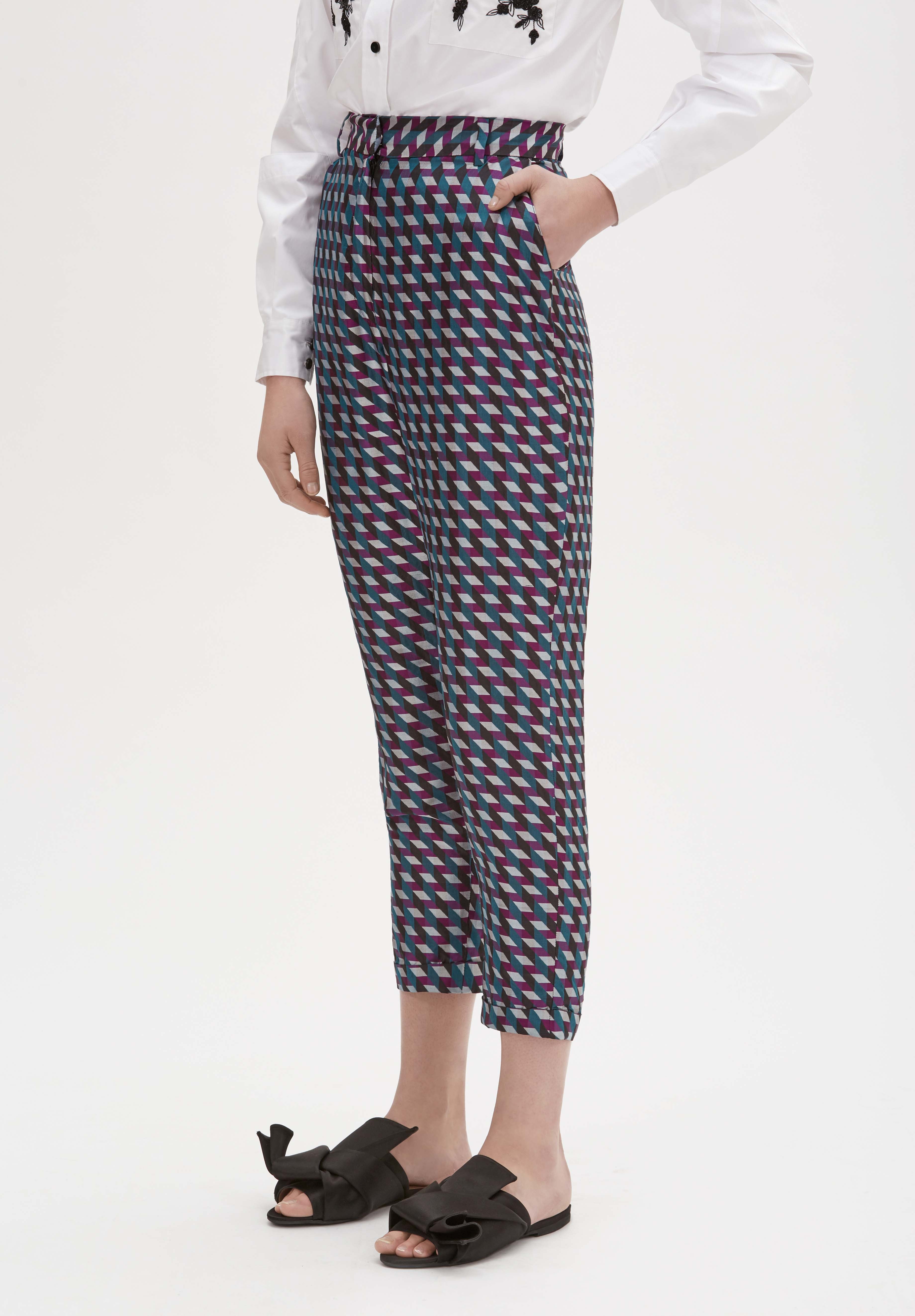 Izza handloomed slim pants