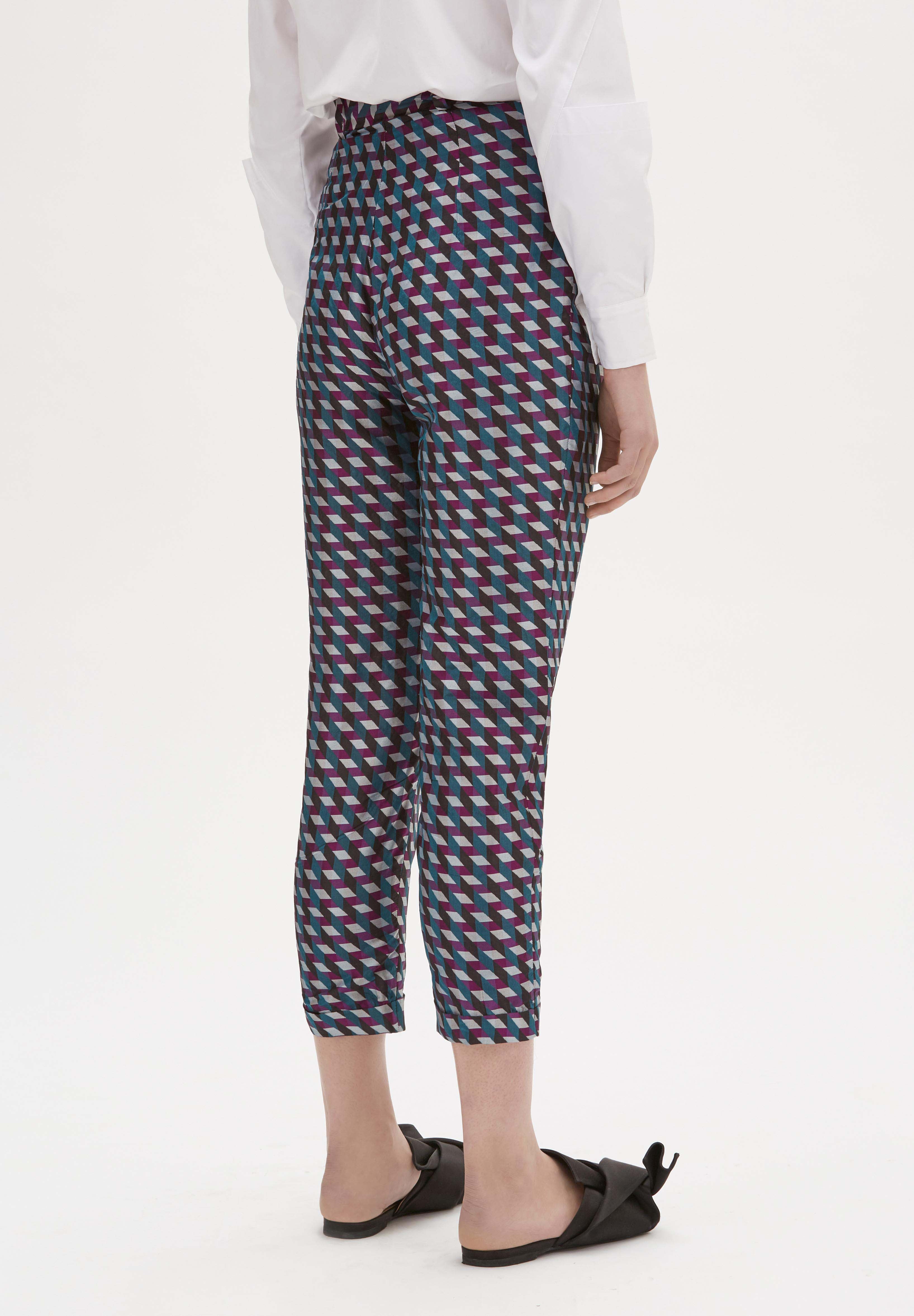 Izza handloomed slim pants