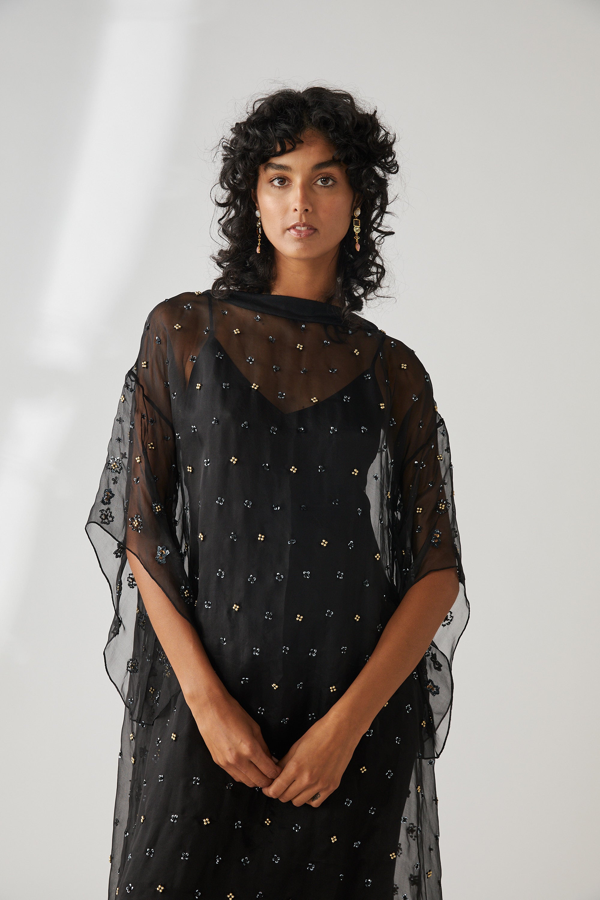 DUA EMBELLISHED KIMONO-NOIR