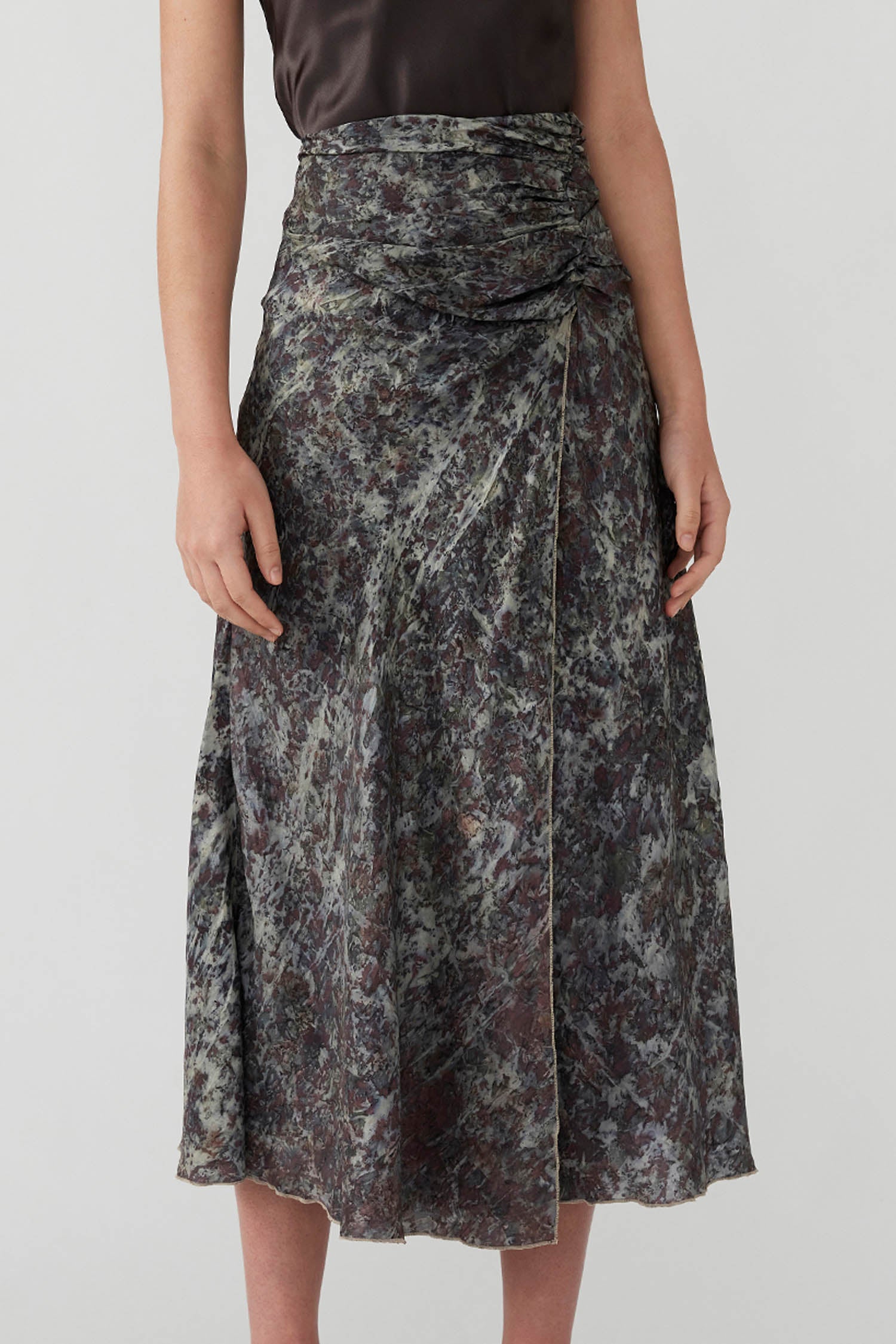 NILOFER SKIRT - ROSE PETAL PRINT