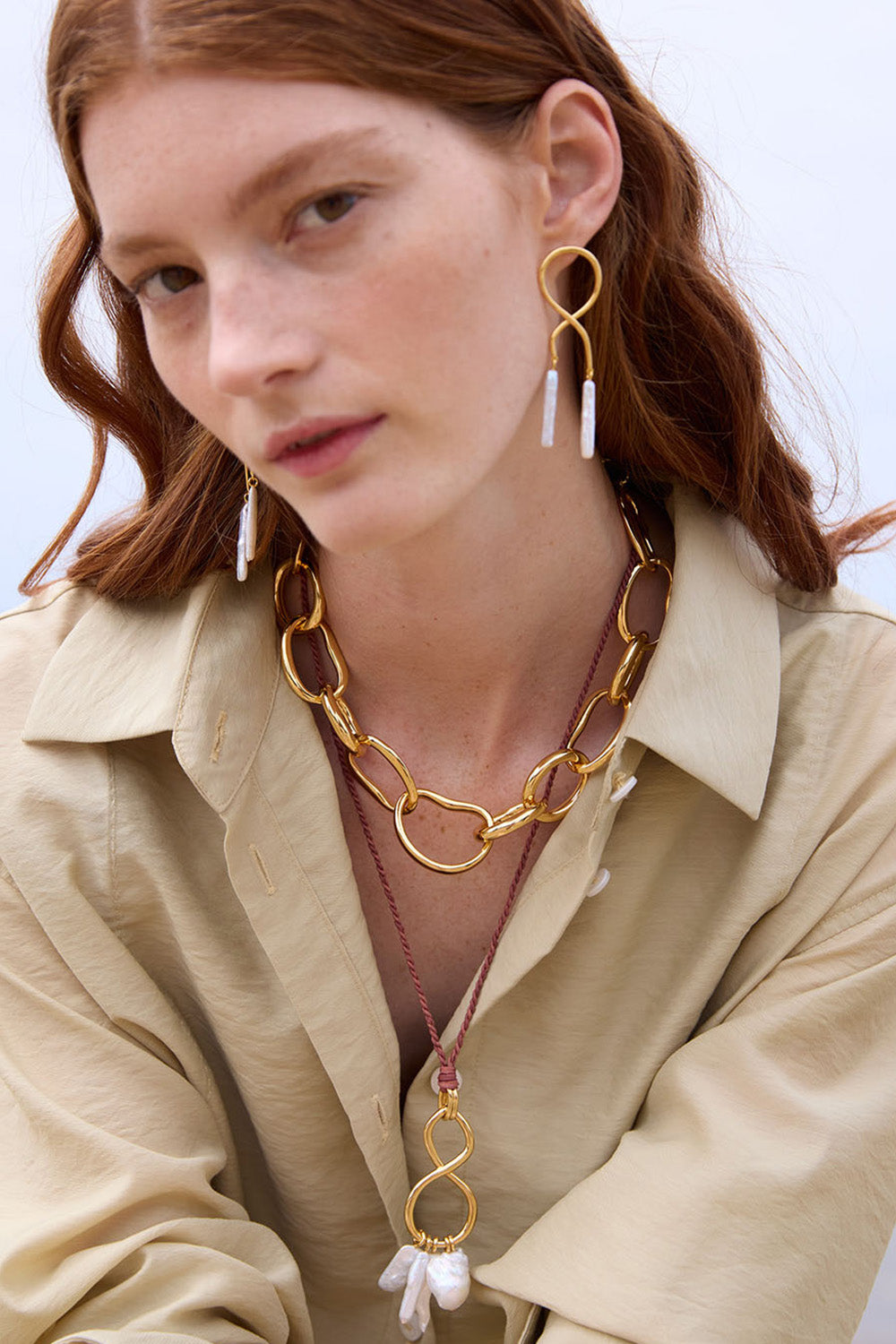 ETIENNE EARRINGS IN STICK PEARL