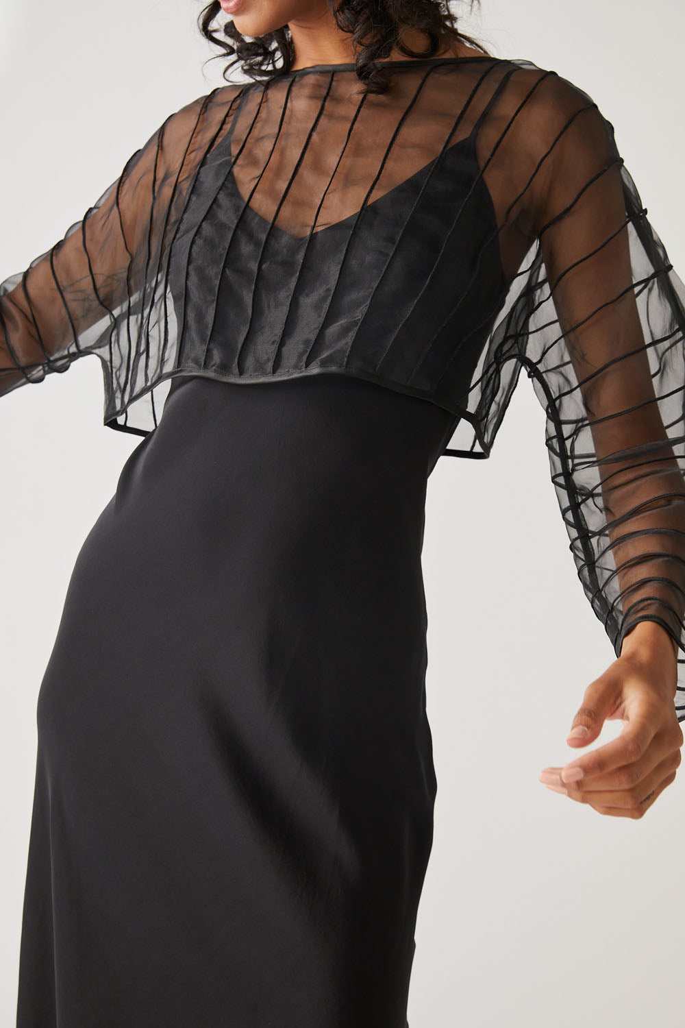 AFAF HAND-PIPED TOP - NOIR