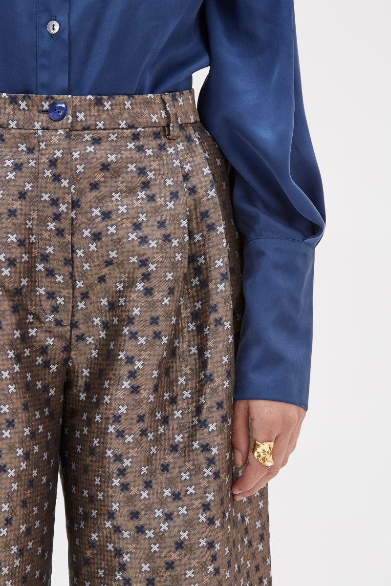 aavez pants